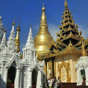 Shwedagon pagoda photo