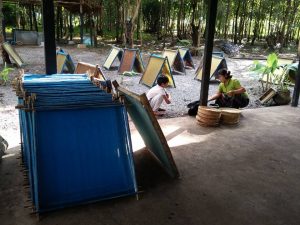 photo of recycle paper making in elephant camp