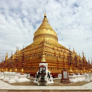 photo of shwezigon pagoda