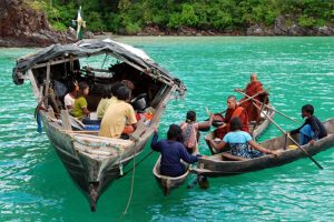 photo of Salon tribe living on boat