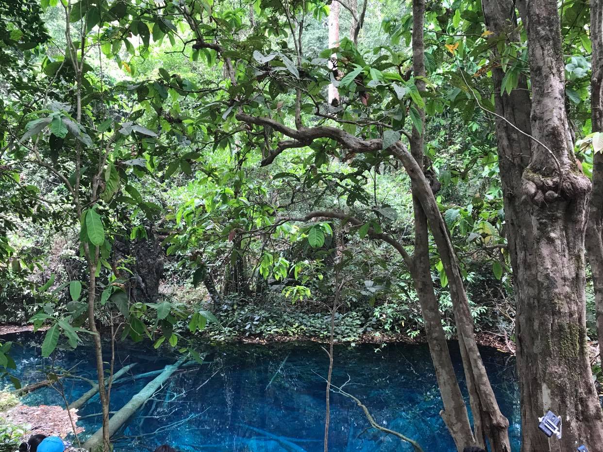 Blue water lagoon Ywangan